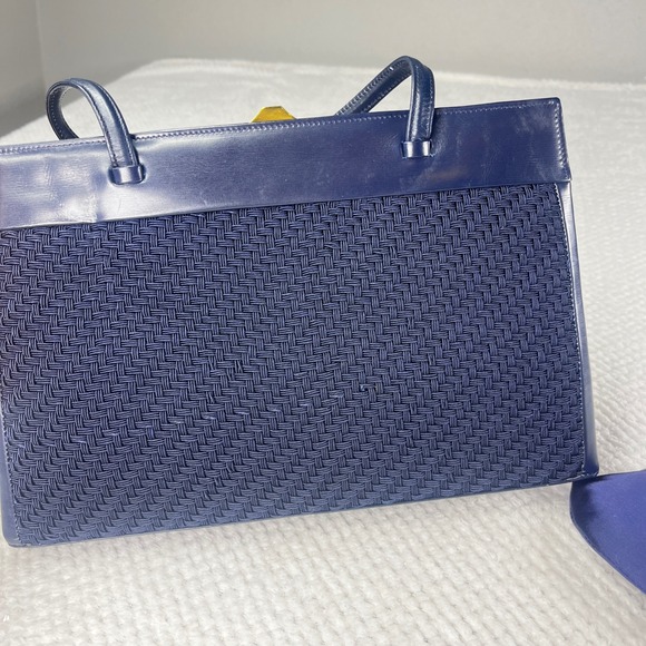 Vintage Mark Cross Handbag w/mirror and coin purse Blue Leather Woven Top Handle
